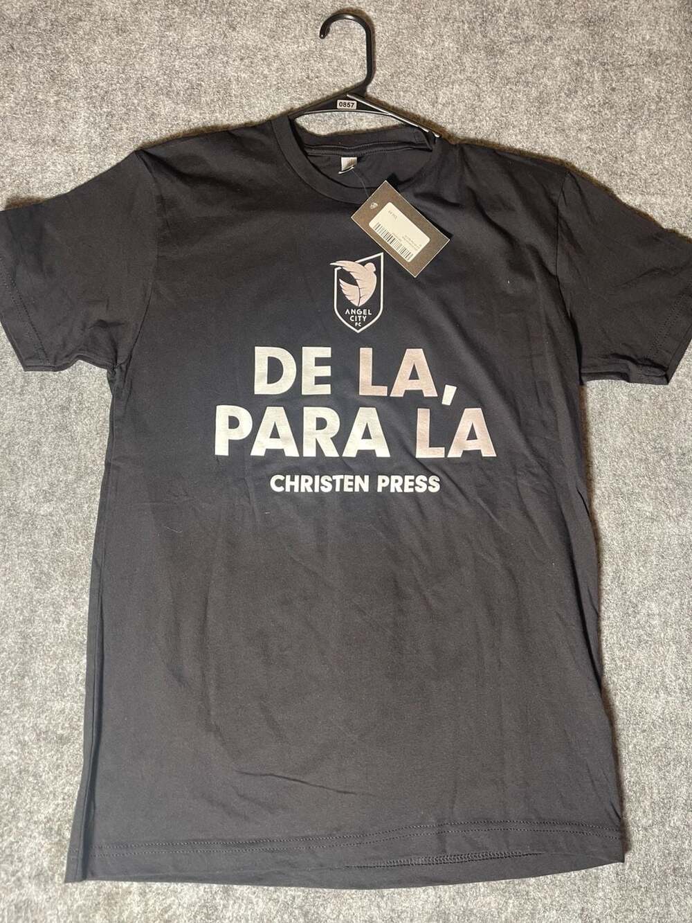 Angel City FC Christen Press 'De La, Para La' Graphic T-Shirt